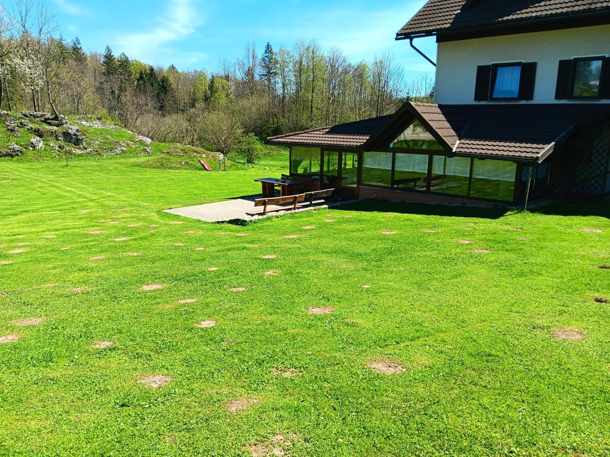 Turisticna Kmetija Pr Mark Trebce Exterior foto